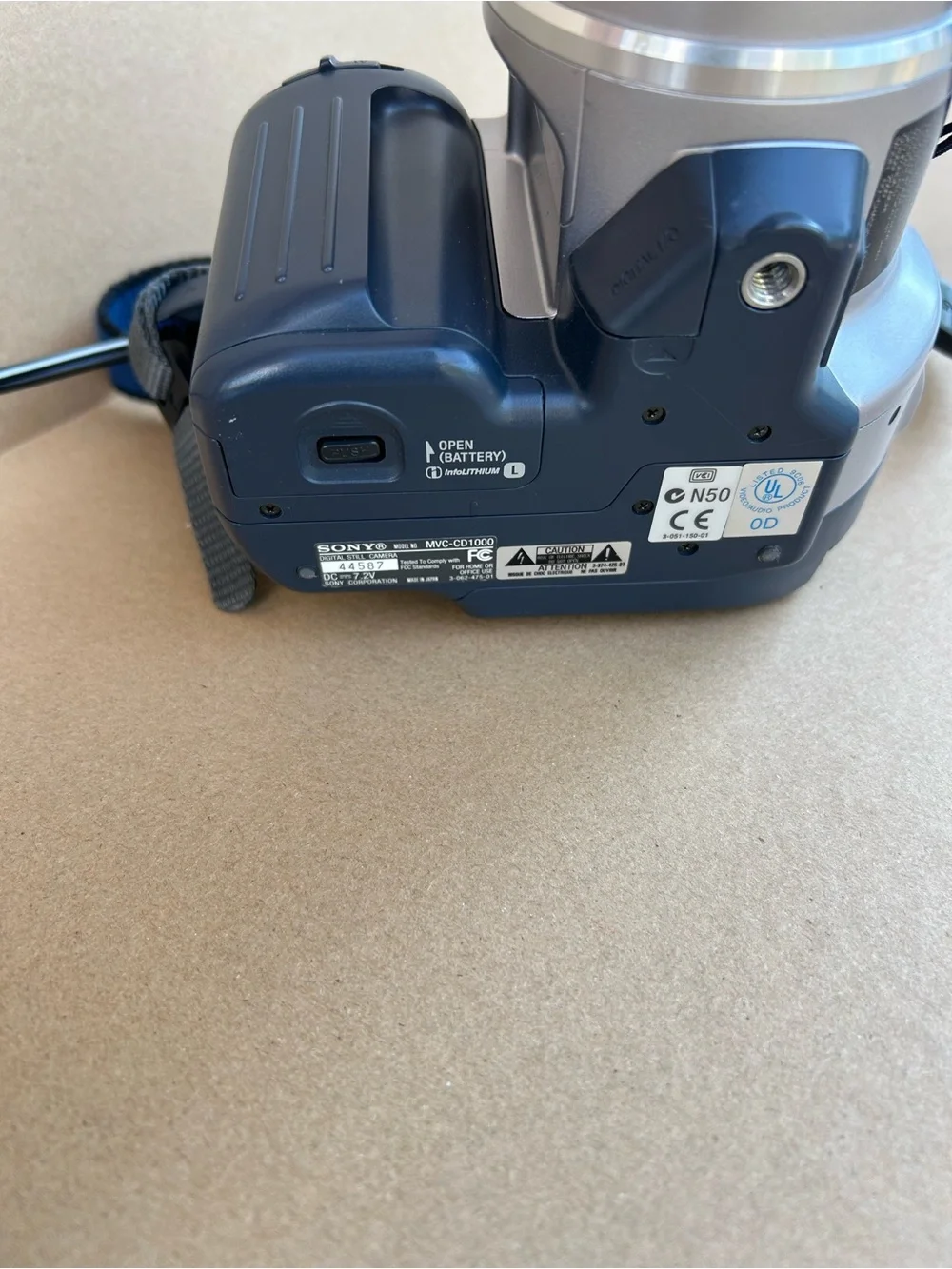 Sony Mavica MVC-CD1000 Digital Camera 2.1 Megapixels Tested Works